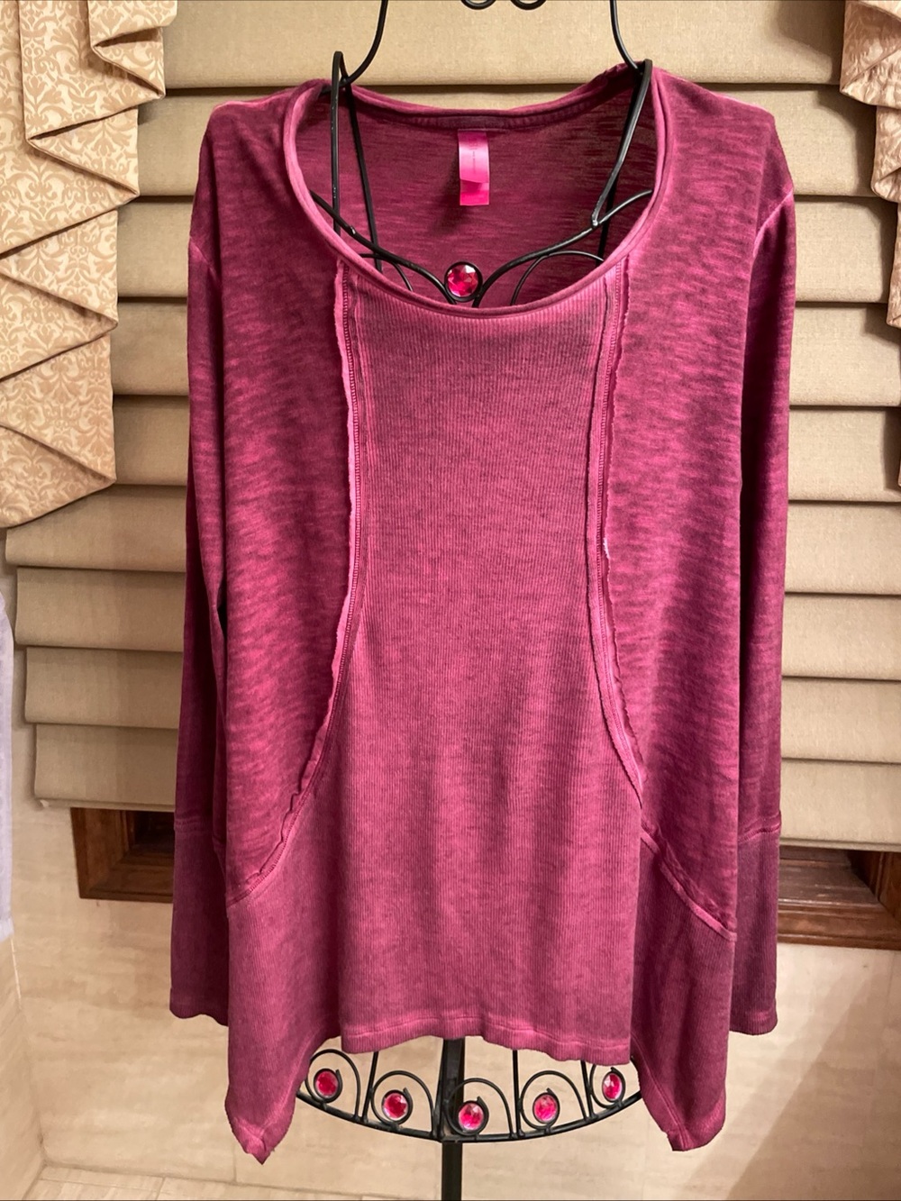 No Boundaries Cranberry Long Sleeve Acid Wash T-Shirt Women's Juniors XXL  (19)